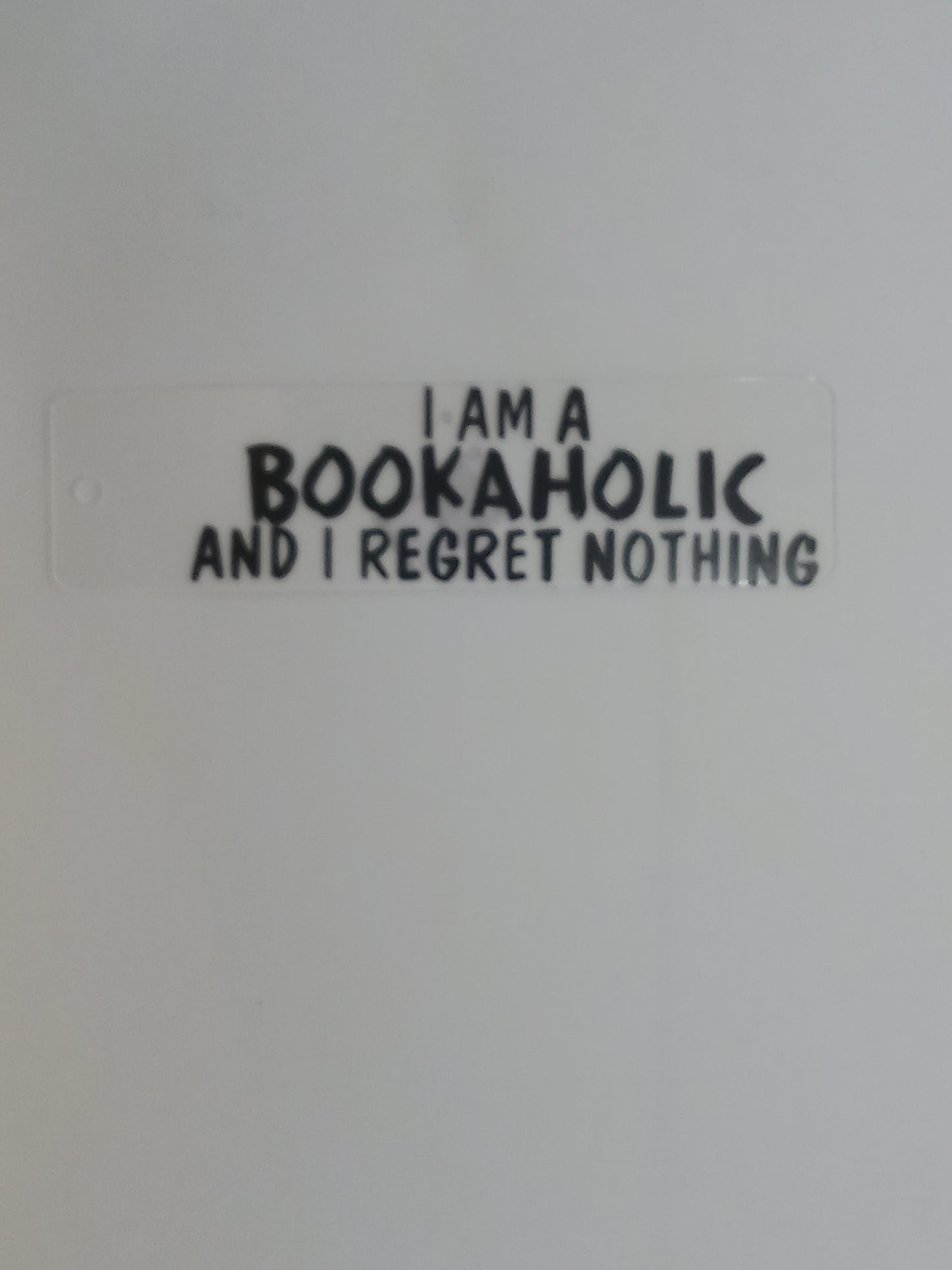 I am a bookaholic and i regret nothing (black)